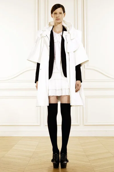 Look 3